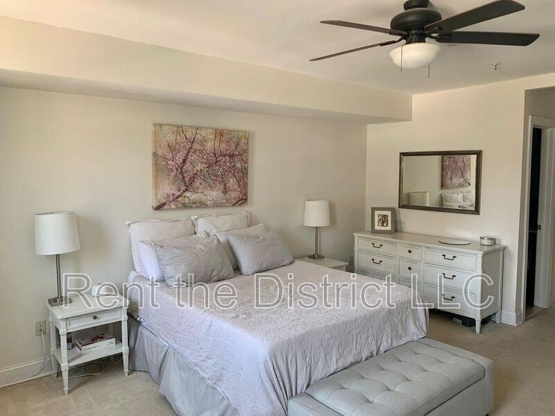 1424 L St Se #101 - Photo 6 of 13