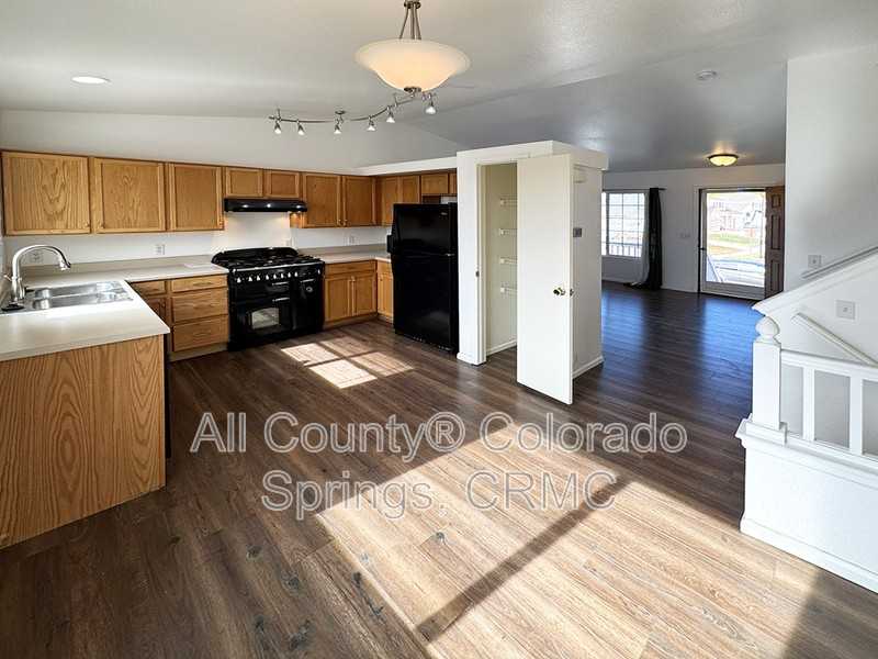 5942 Vallecito Dr - Photo 5 of 32