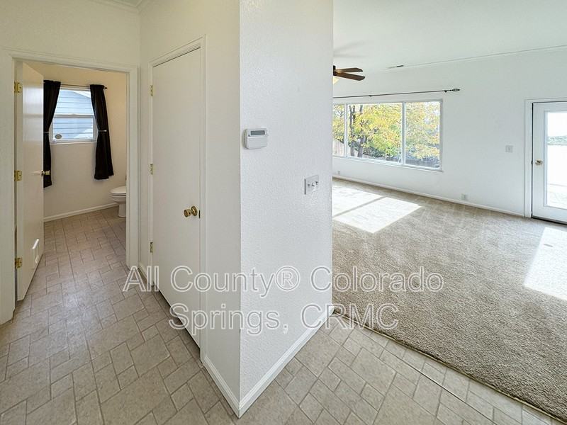 5942 Vallecito Dr - Photo 7 of 32