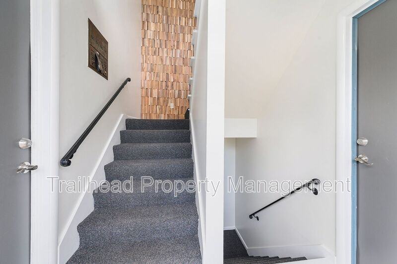 8316 Robinson St - Photo 5 of 35