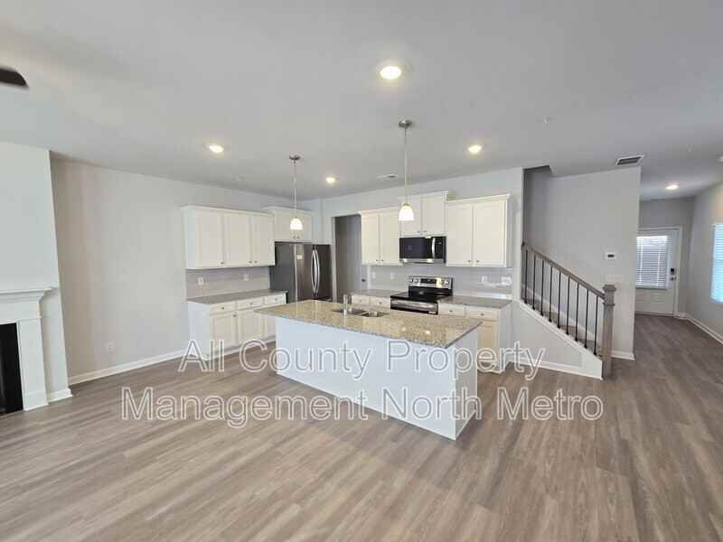 438 Lanier Cir - Photo 6 of 21