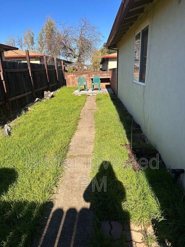 216 Ford St #10 - Photo 5 of 16