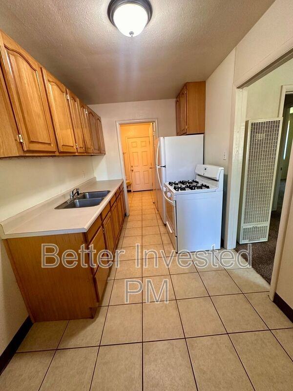 216 Ford St #10 - Photo 7 of 16