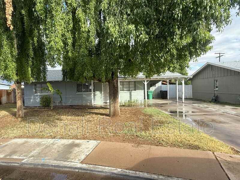 348 E 8th Dr - Photo 2 of 23