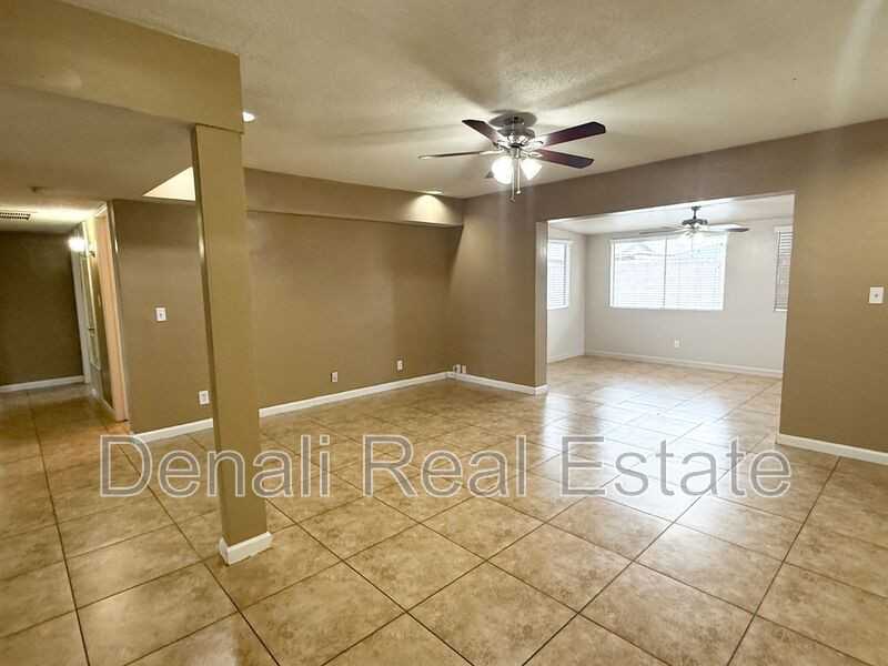 348 E 8th Dr - Photo 4 of 23