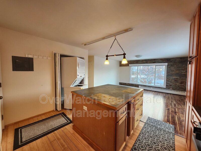 140 Eagle St #202 - Photo 3 of 9