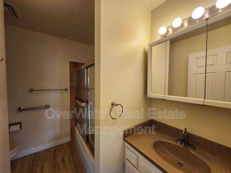 140 Eagle St #202 - Photo 6 of 9