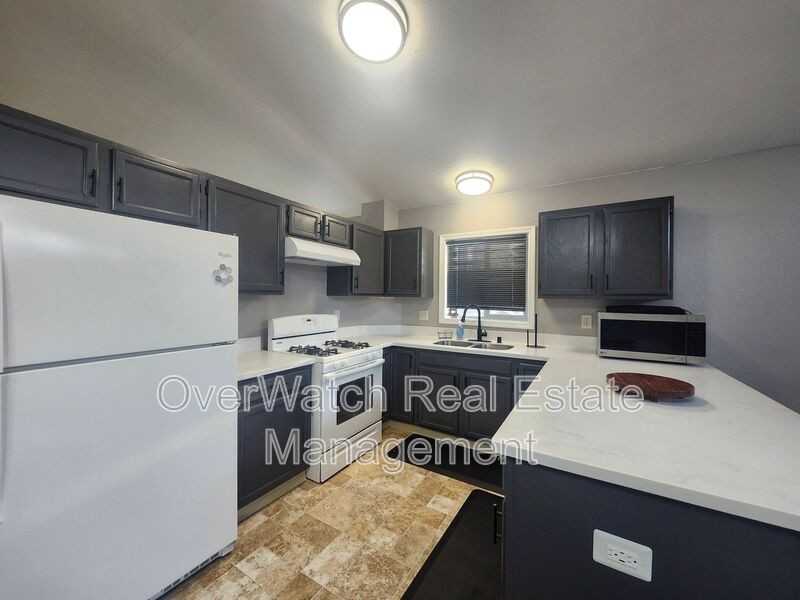 8111 Medellin Cir #B - Photo 6 of 13