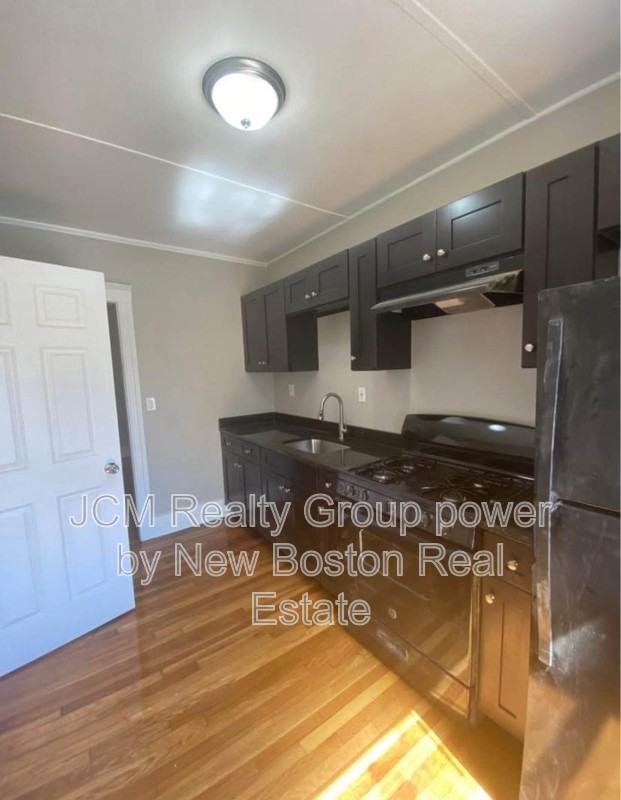 23 Mall Street - Photo 4 of 26