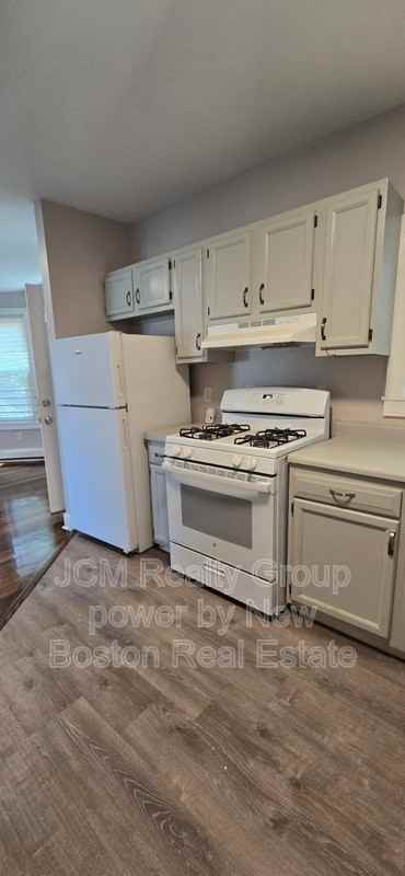 95 Willowwood Street #6-3rdFL - Photo 2 of 35