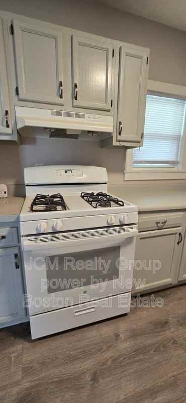 95 Willowwood Street #6-3rdFL - Photo 3 of 35