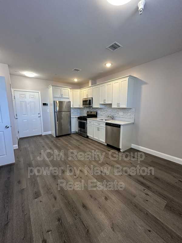 191 North Common Street - Photo 2 of 16