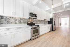 featured image of 71X Dolphin St