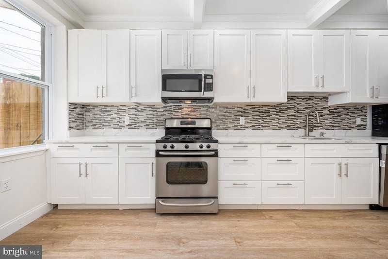 71X Dolphin St - Photo 2 of 26