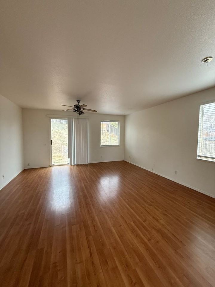 3969 Kettle Rock Drive - Photo 3 of 10