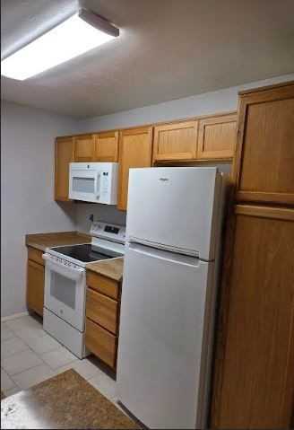 9109 Village Glen Drive ##164 - Photo 5 of 10