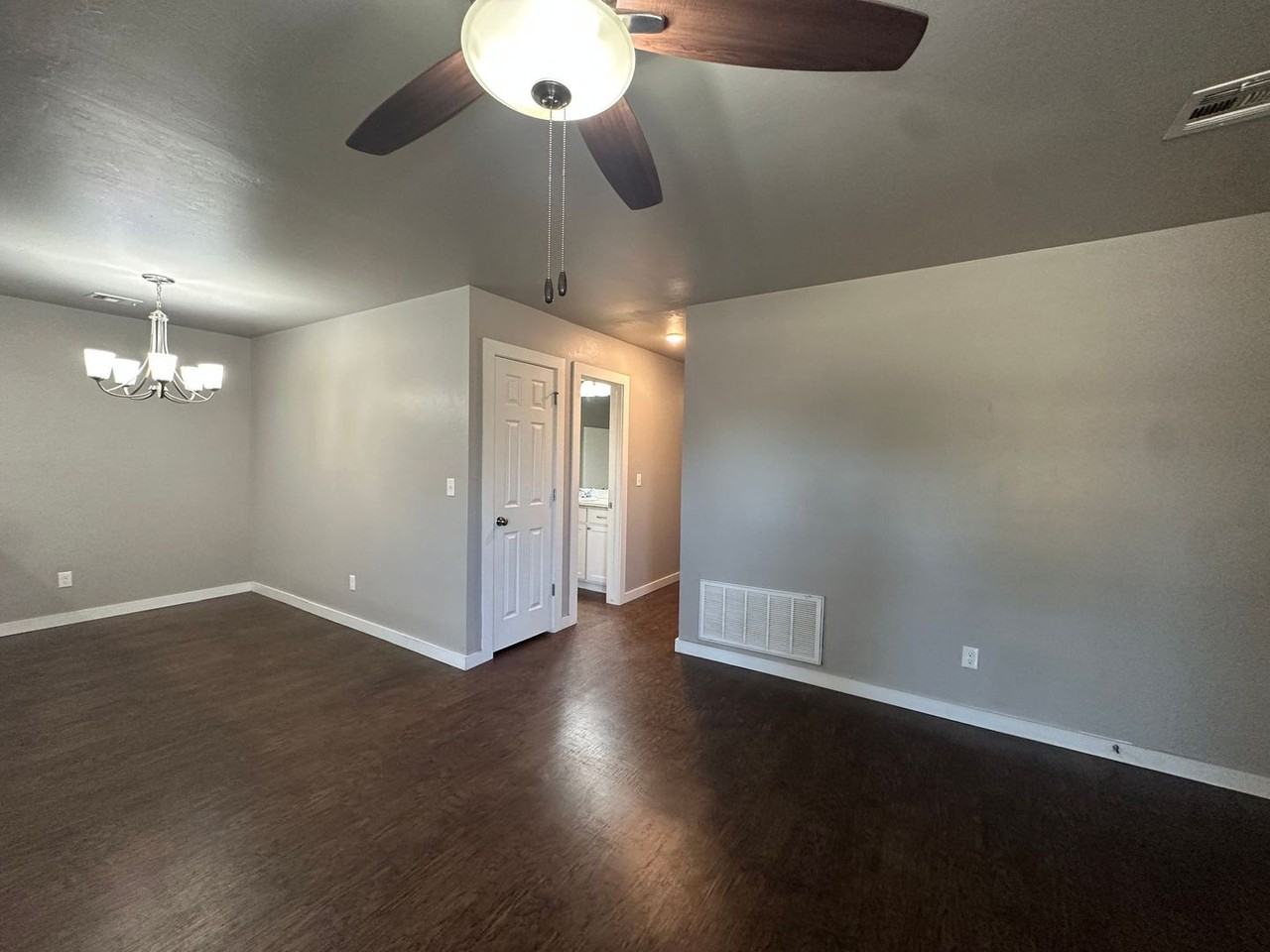 749 Southwest 13th Street - Photo 4 of 33