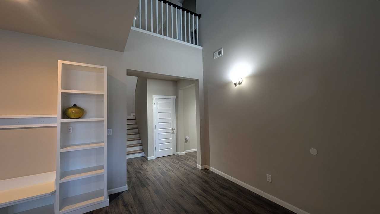 607 77th Dr Se - Photo 4 of 31