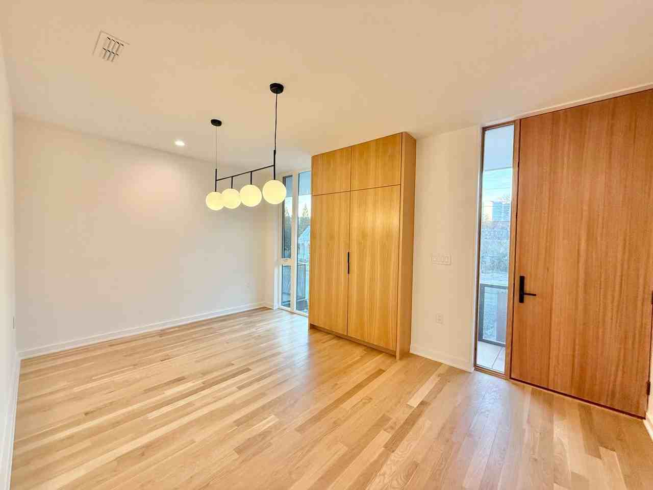 511 S Bloodworth St - Photo 3 of 30