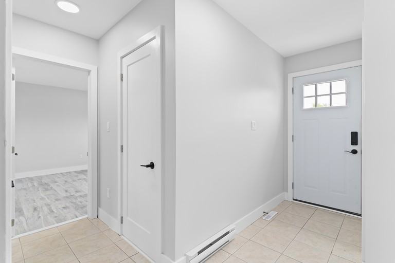 45 Morenz Cres #1 - Photo 3 of 19