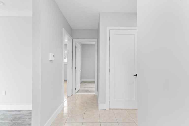 45 Morenz Cres #1 - Photo 5 of 19