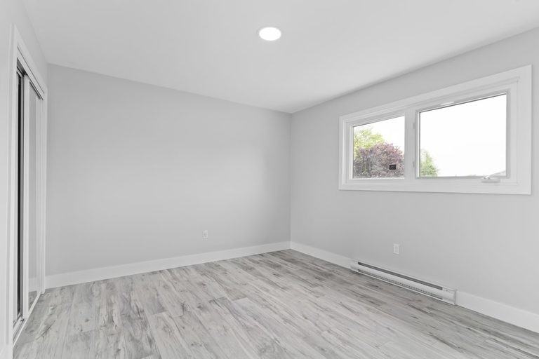 45 Morenz Cres #1 - Photo 7 of 19