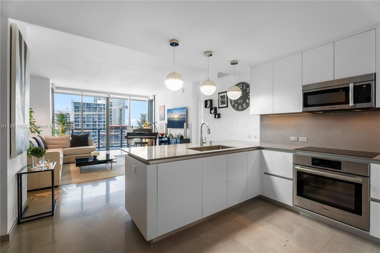 SE 7th St & S Miami Ave - Photo 3 of 17