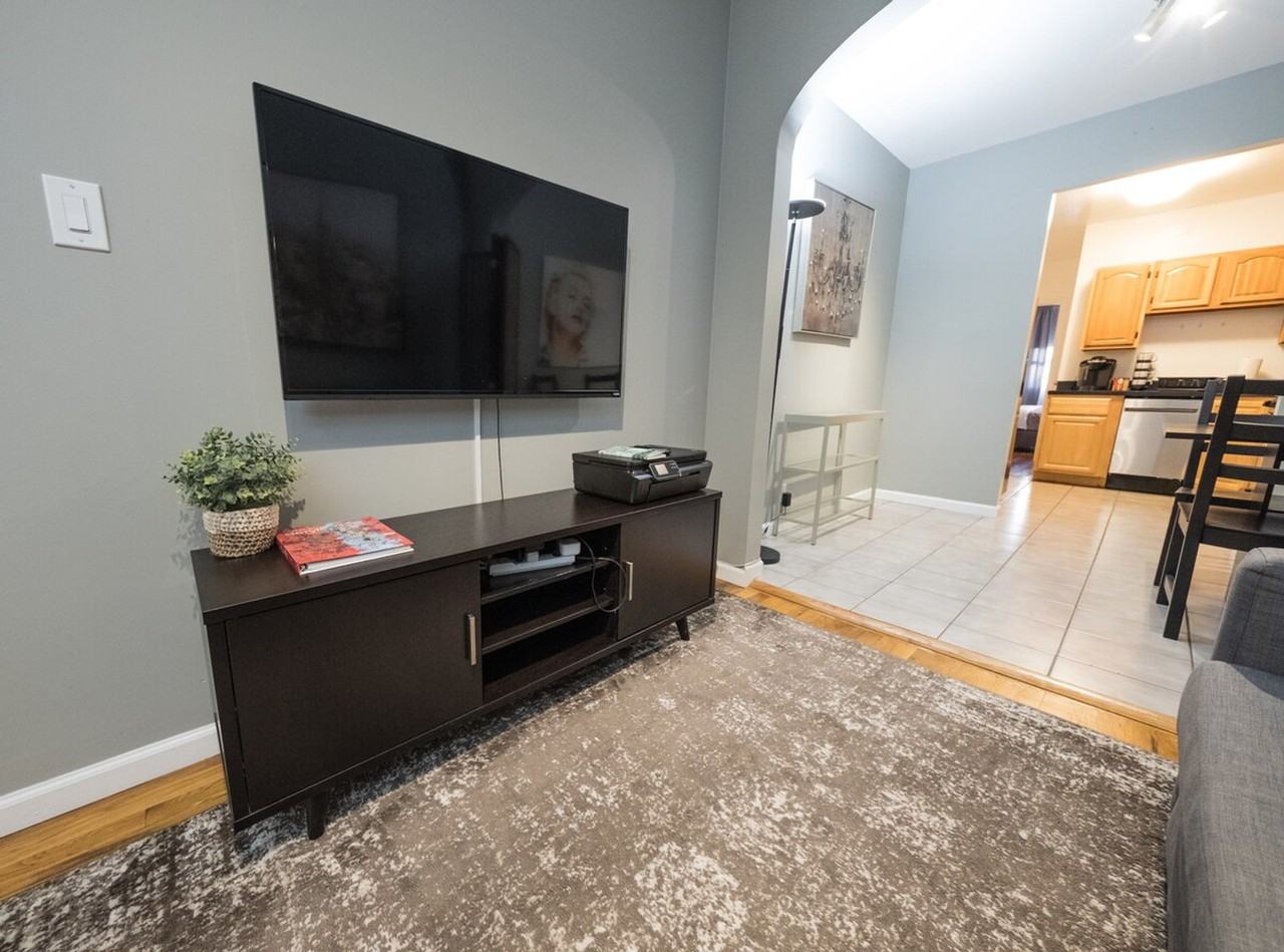 305 E 104th St #1031984P - Photo 4 of 31