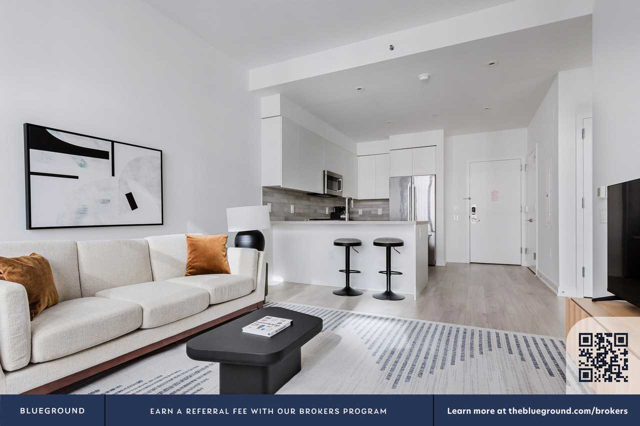 135 York St #2166 - Photo 4 of 35