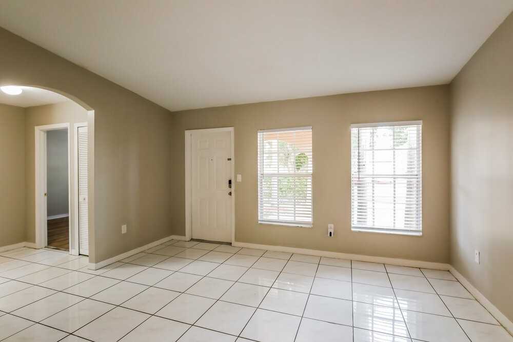 15142 Sw 171st St - Photo 5 of 16