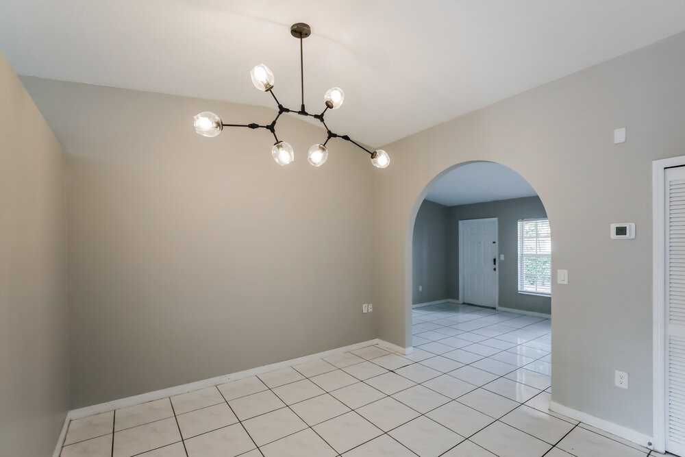 15142 Sw 171st St - Photo 6 of 16