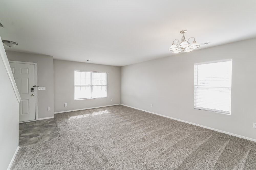 4405 Larkhaven Village Dr - Photo 7 of 17