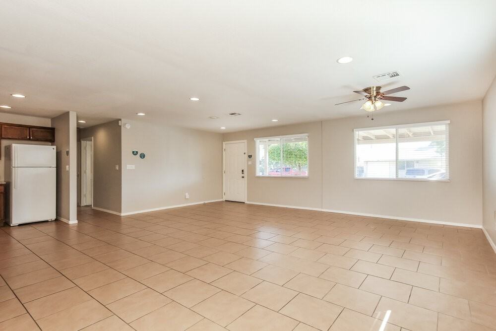 6850 W Coolidge St - Photo 3 of 16