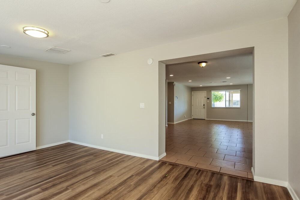 6850 W Coolidge St - Photo 6 of 16