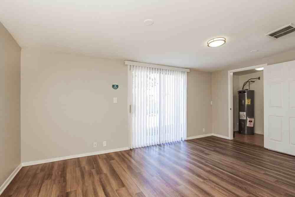 6850 W Coolidge St - Photo 7 of 16