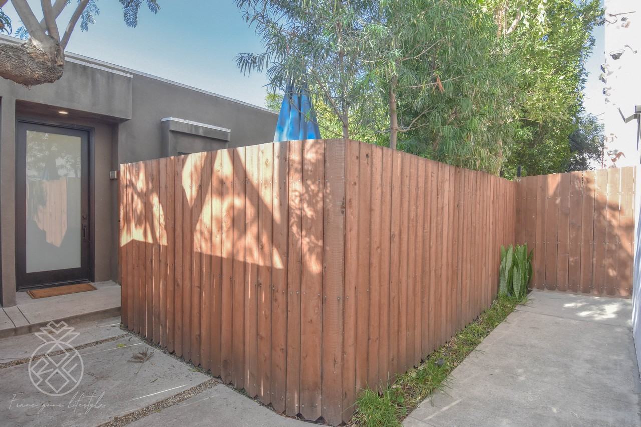 905 Parkman Avenue #905 1/2 - Photo 3 of 23