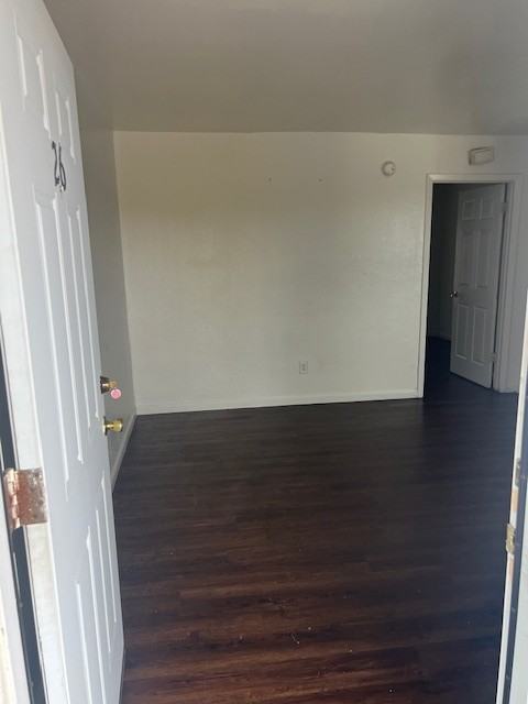 512 West Green Avenue - Photo 4 of 9