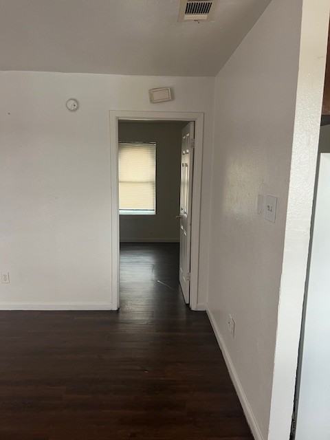 512 West Green Avenue - Photo 7 of 9