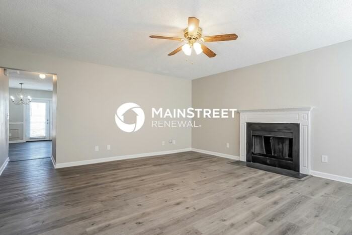 5605 Hiddenlake Dr - Photo 3 of 17