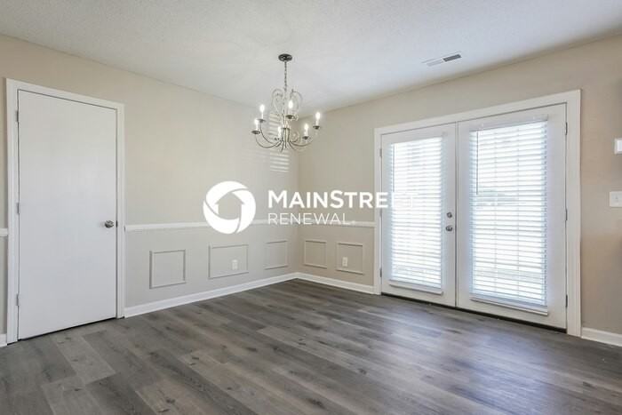 5605 Hiddenlake Dr - Photo 4 of 17