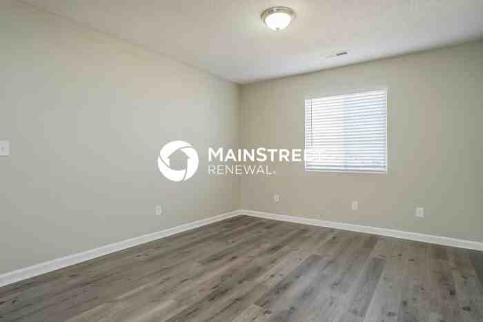 5605 Hiddenlake Dr - Photo 7 of 17