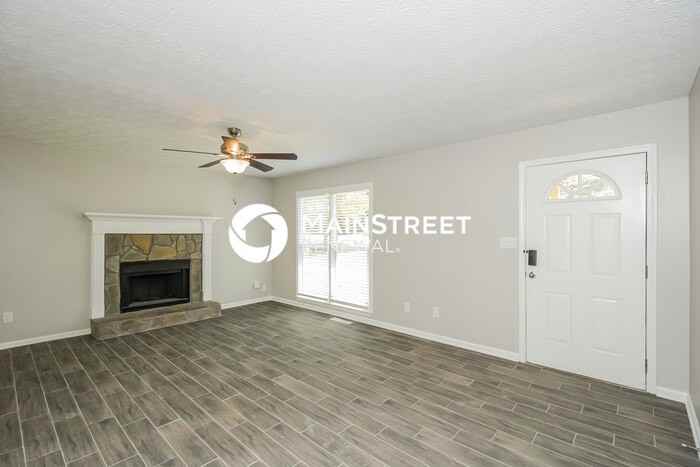 333 Oak Landing Cir - Photo 3 of 17