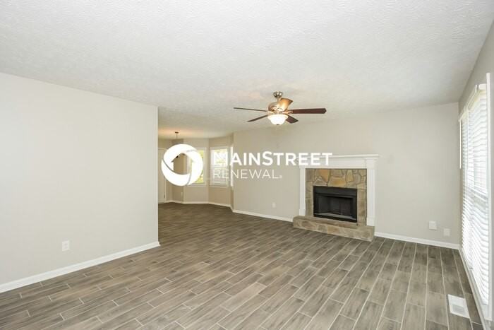 333 Oak Landing Cir - Photo 4 of 17