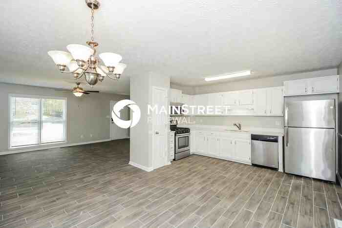 333 Oak Landing Cir - Photo 5 of 17