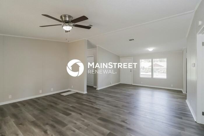 4801 King Lake Dr - Photo 4 of 16