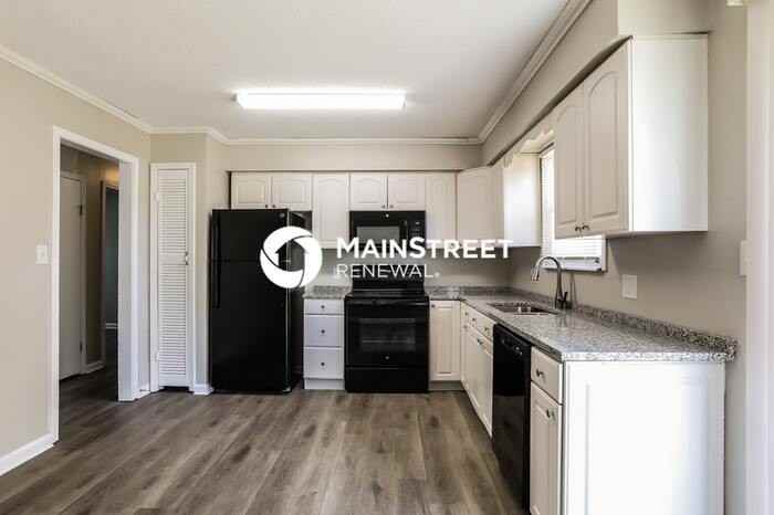 19801 E Millhaven St - Photo 6 of 17