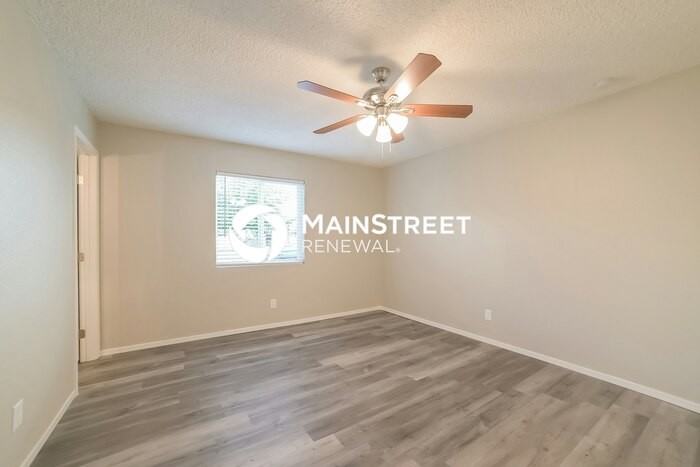 4506 W Edgemont Ave - Photo 7 of 16