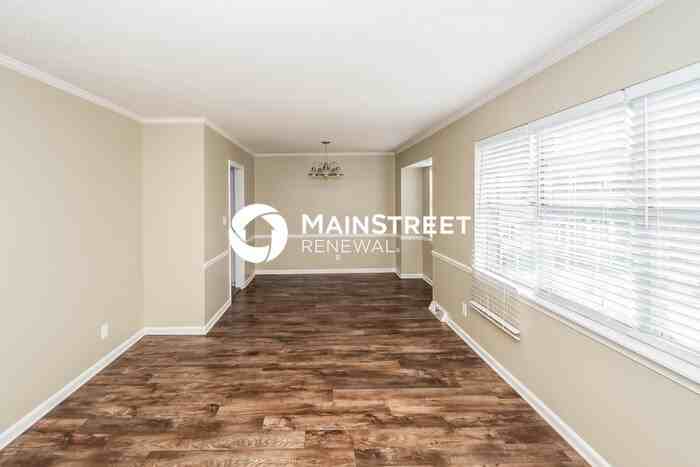 300 Ginger Dr Ne - Photo 2 of 15