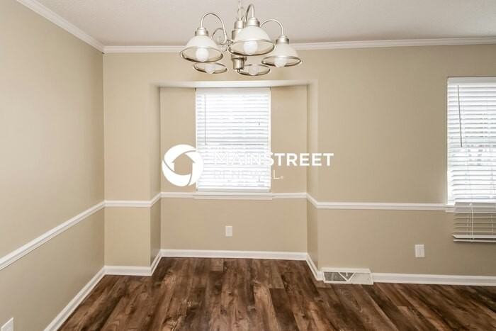 300 Ginger Dr Ne - Photo 5 of 15