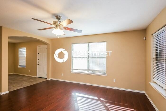 148 Cliff Heights Cir - Photo 2 of 17